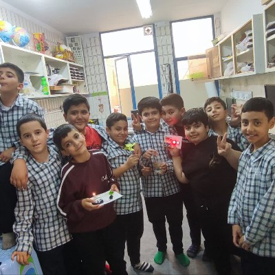 کاردستی انرژی الکتریکی کلاس چهارم ۱۴۰۴