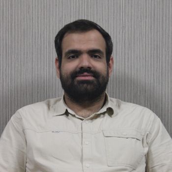  آقای یاری